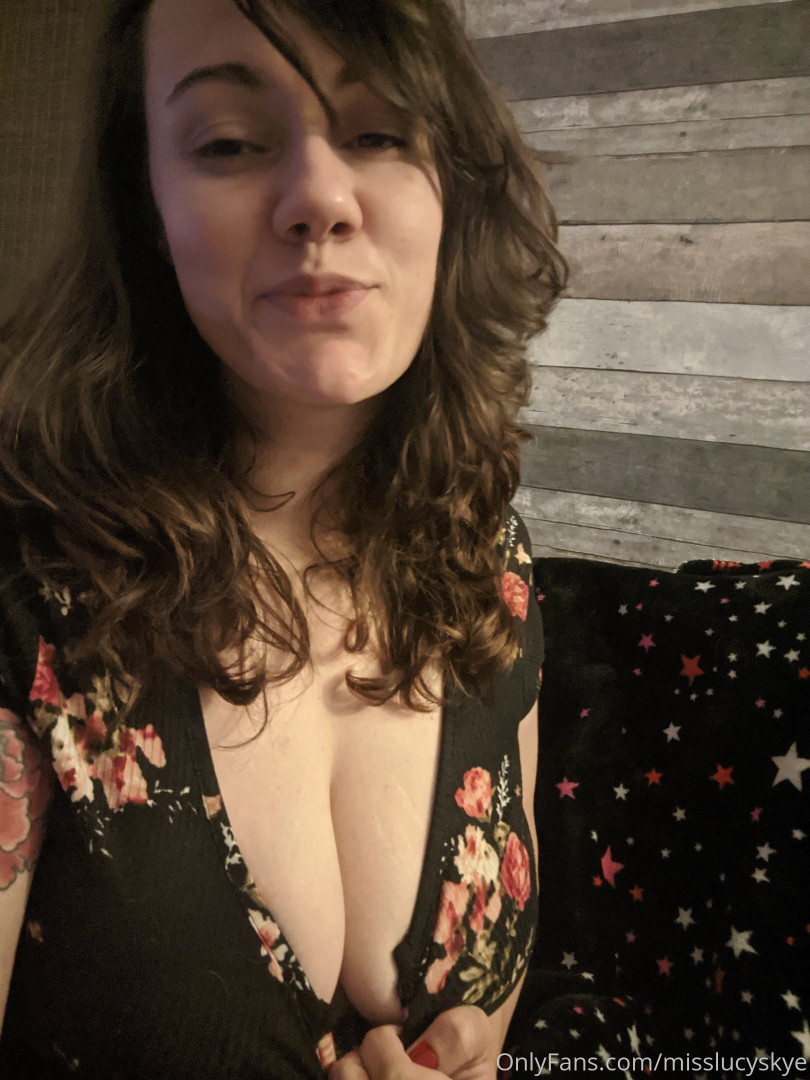 Photo by misslucyskye published on October 13,2023 08:50:05 - BestThots