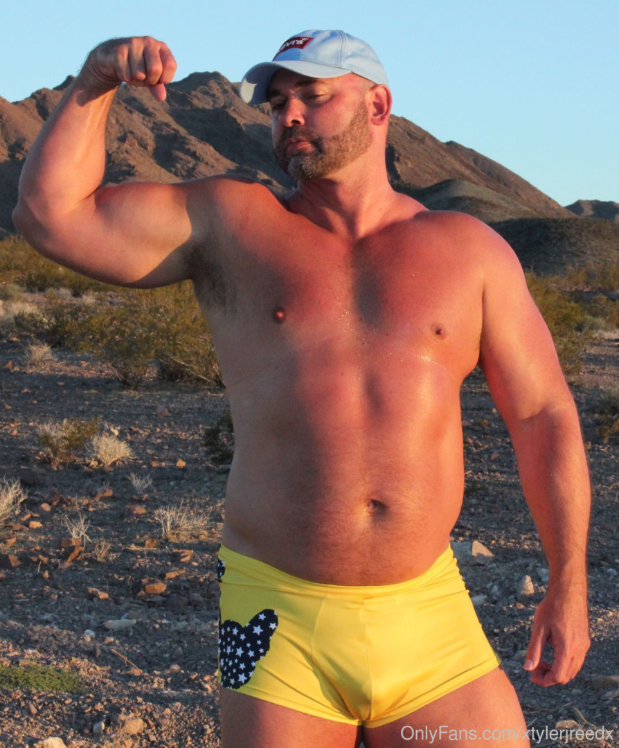 Photo by xtylerjreedx published on May 15,2023 20:57:38 - BestThots