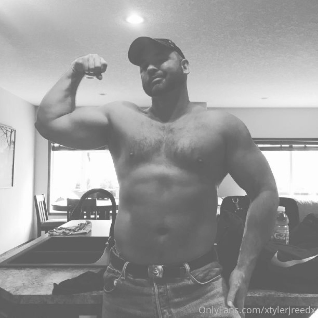 Photo by xtylerjreedx published on May 15,2023 20:58:40 - BestThots