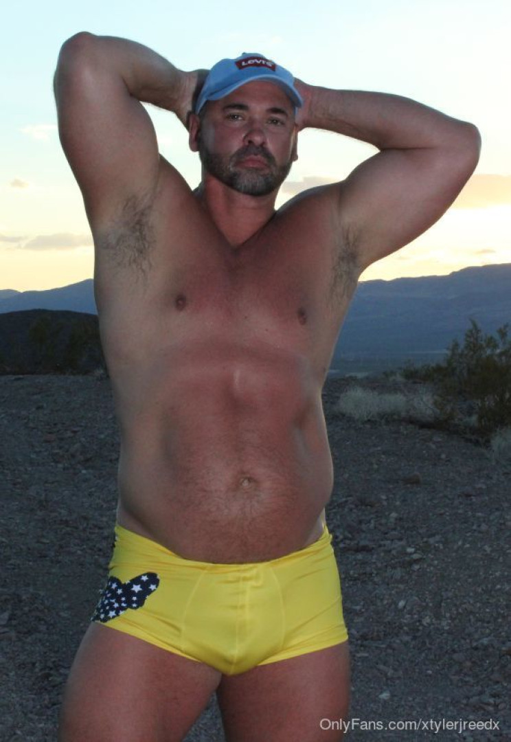 Photo by xtylerjreedx published on May 15,2023 20:59:34 - BestThots