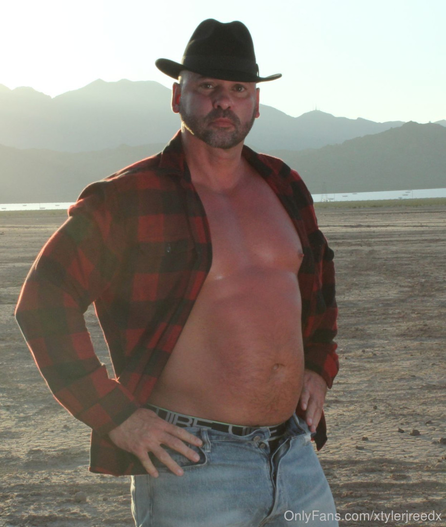 Photo by xtylerjreedx published on May 15,2023 20:59:38 - BestThots