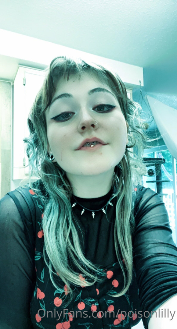 Photo by poisonlilly published on October 11,2023 04:09:46 - BestThots