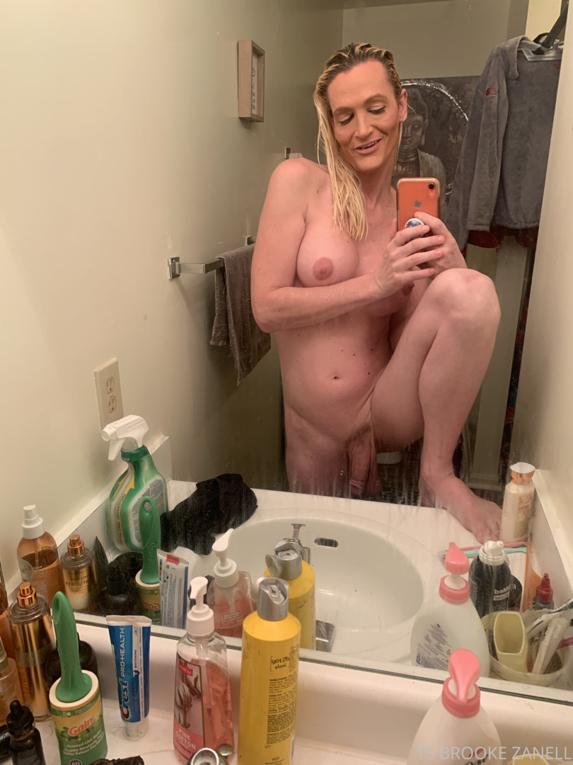 Photo by brookezanellxxx published on January 4,2024 00:06:13 - BestThots