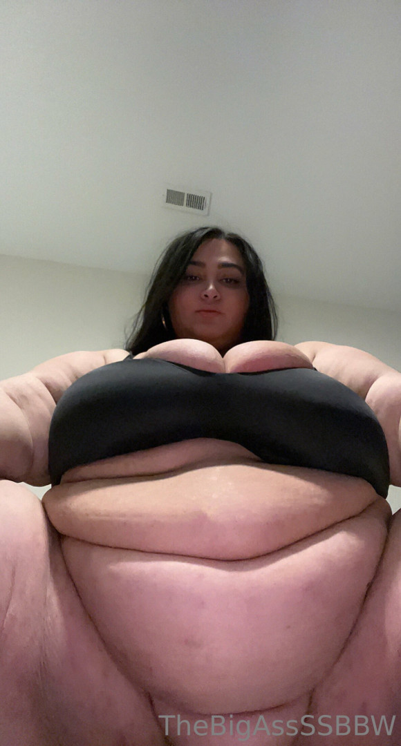 Photo by thebigassssbbw1 published on May 17,2023 03:45:20 - BestThots