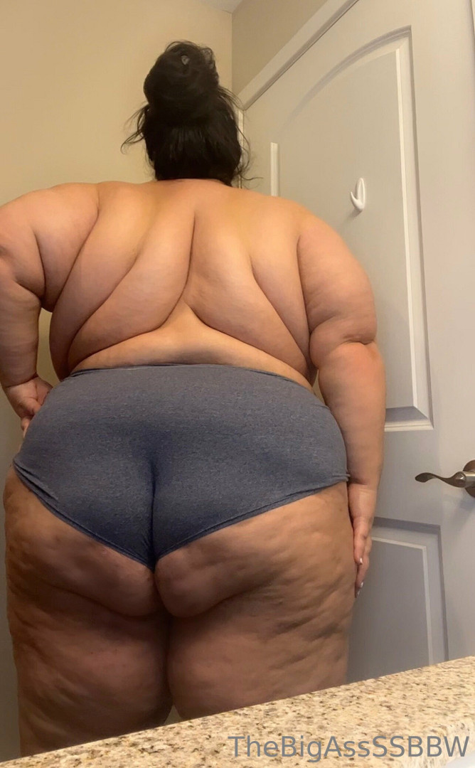 Photo by thebigassssbbw1 published on May 17,2023 03:45:25 - BestThots