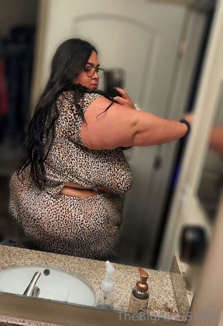 Photo by thebigassssbbw1 published on May 17,2023 03:45:35 - BestThots