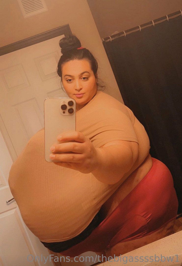 Photo by thebigassssbbw1 published on May 17,2023 03:45:41 - BestThots