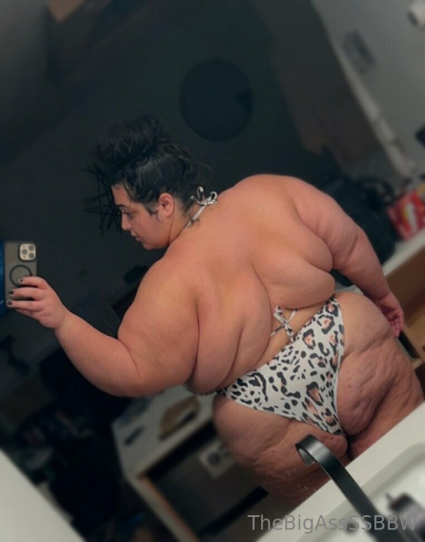 Photo by thebigassssbbw1 published on May 17,2023 03:46:46 - BestThots