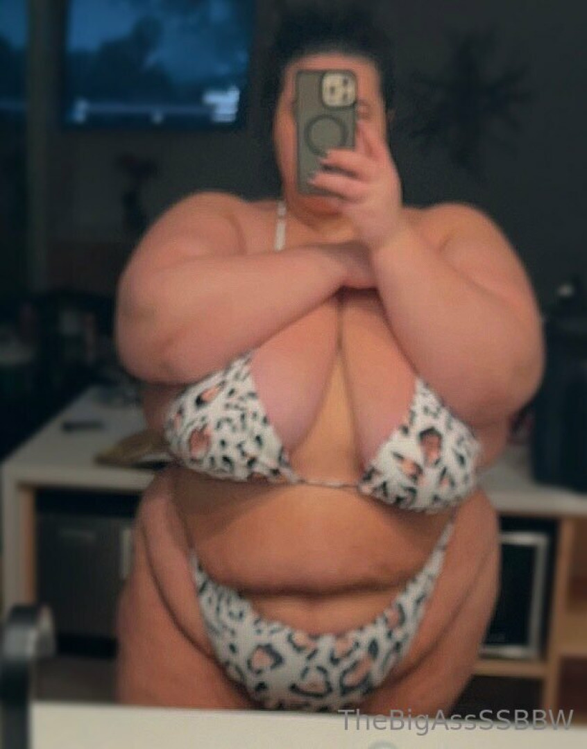 Photo by thebigassssbbw1 published on May 17,2023 03:46:51 - BestThots