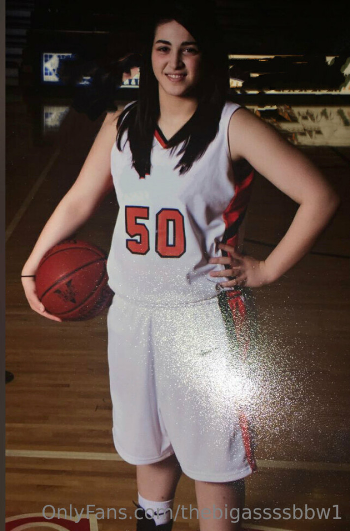 Photo by thebigassssbbw1 published on May 17,2023 03:47:02 - BestThots