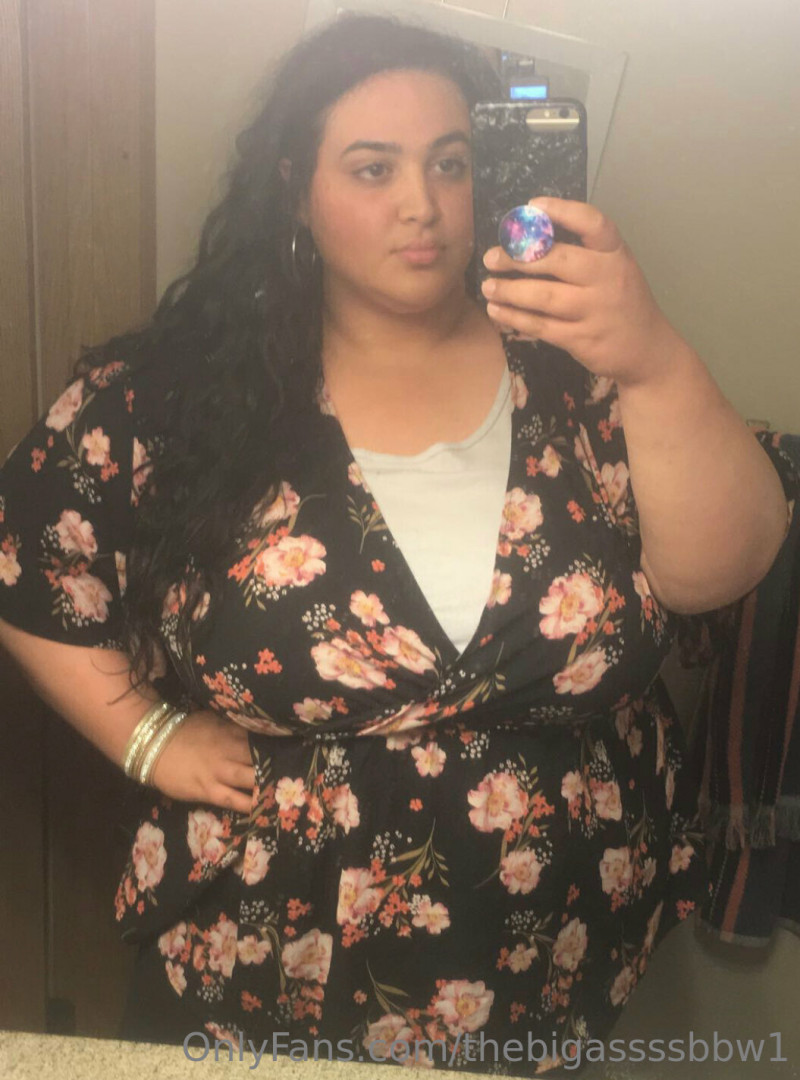 Photo by thebigassssbbw1 published on May 17,2023 03:47:48 - BestThots