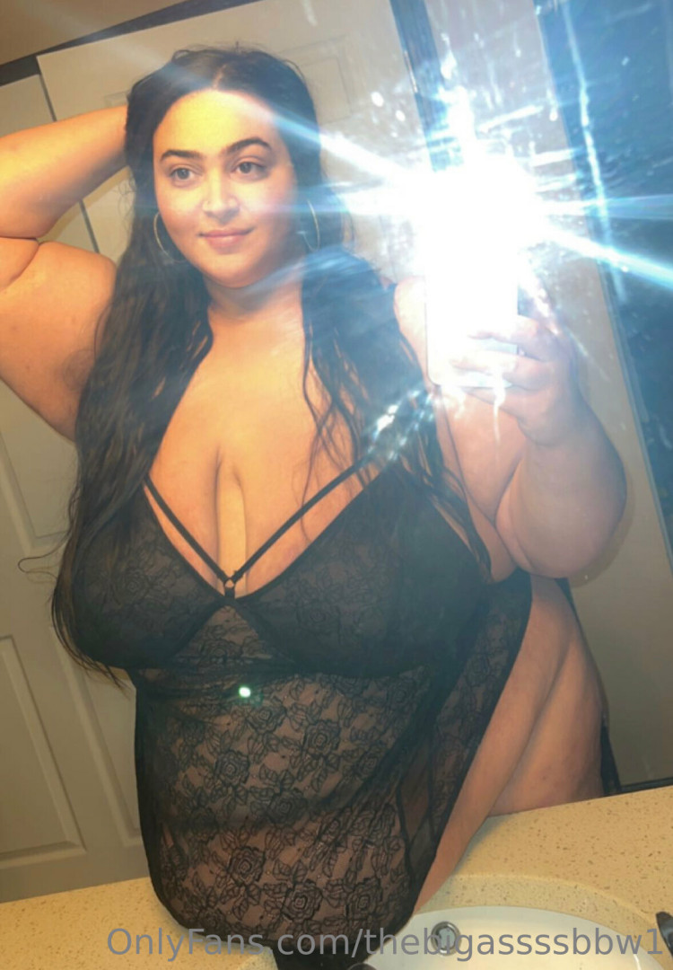 Photo by thebigassssbbw1 published on May 17,2023 03:47:48 - BestThots