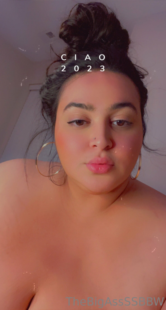 Photo by thebigassssbbw1 published on May 17,2023 03:48:35 - BestThots