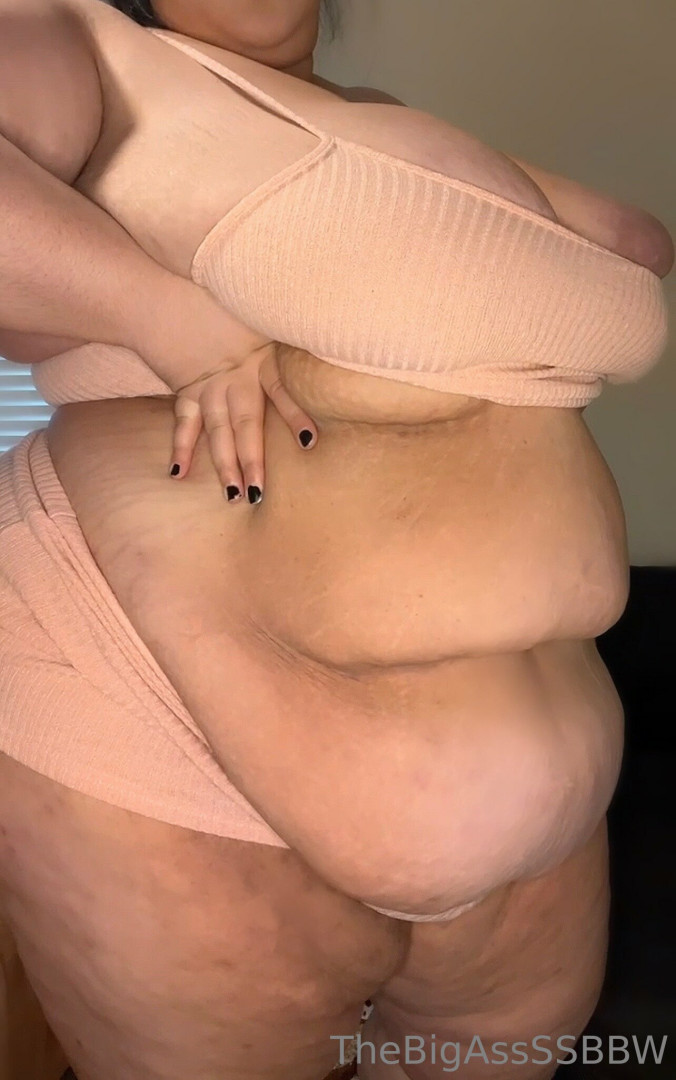 Photo by thebigassssbbw1 published on May 17,2023 03:50:20 - BestThots