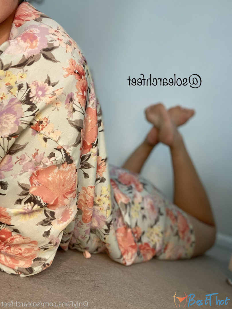 Photo by solearchfeet published on December 16,2024 10:04:35 - BestThots
