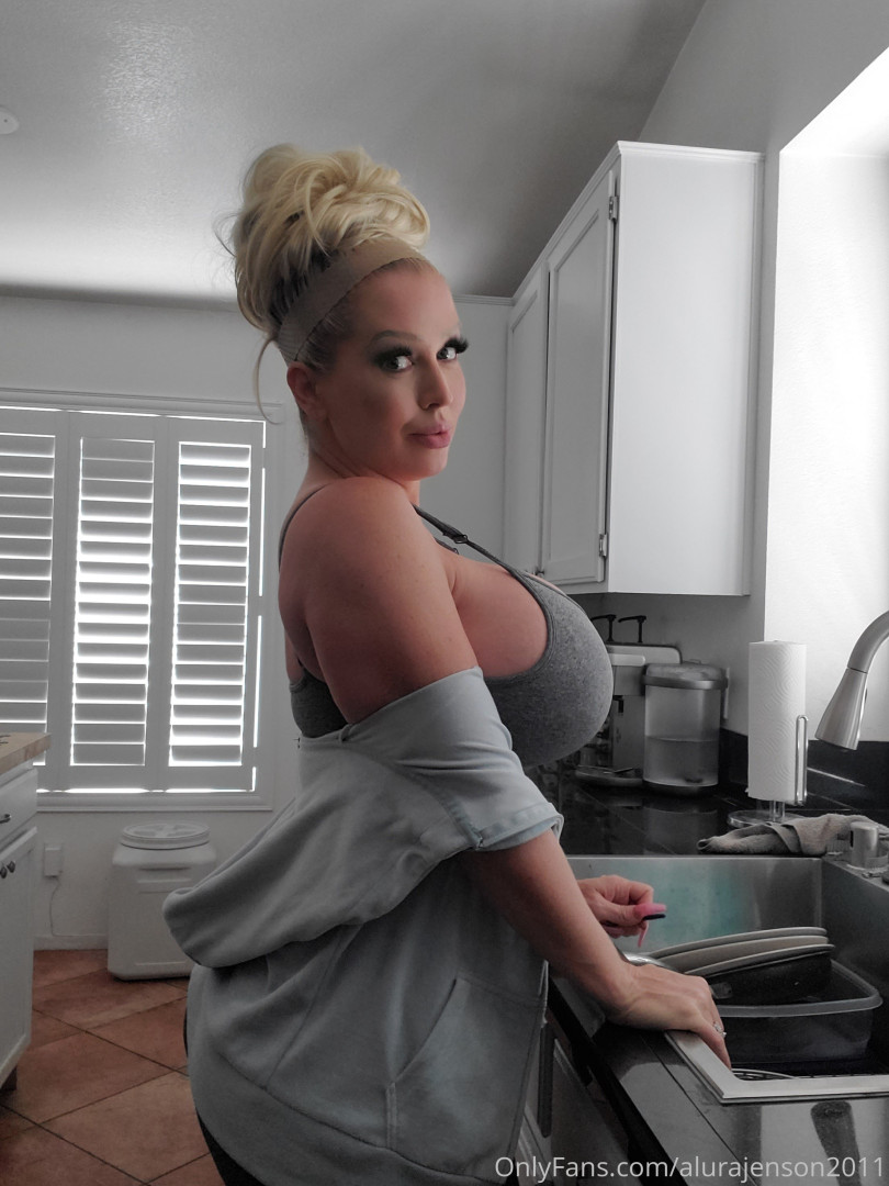 Photo by alurajenson2011 published on November 20,2023 05:32:52 - BestThots