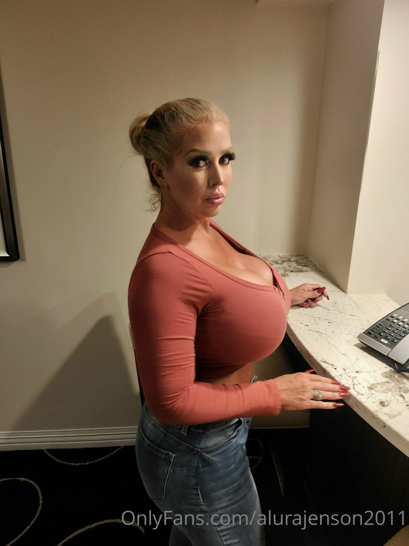 Photo by alurajenson2011 published on November 20,2023 05:33:48 - BestThots