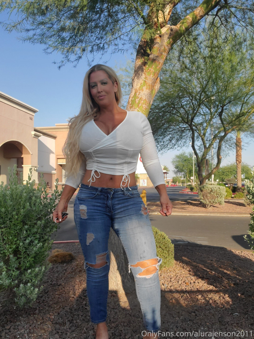 Photo by alurajenson2011 published on November 20,2023 05:37:49 - BestThots