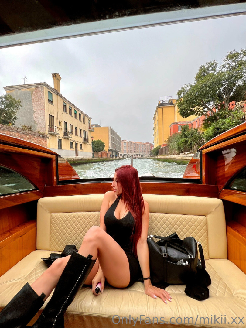 Photo by mikii.xx published on November 6,2023 04:17:42 - BestThots