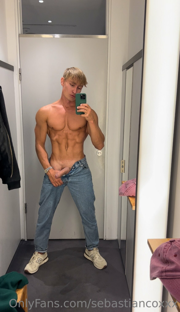 Photo by sebastiancoxxx published on July 4,2023 06:48:32 - BestThots