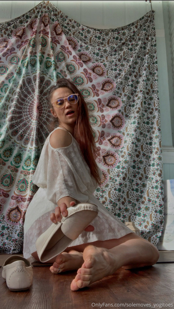 Photo by solemoves_yogitoes published on July 3,2023 13:56:00 - BestThots