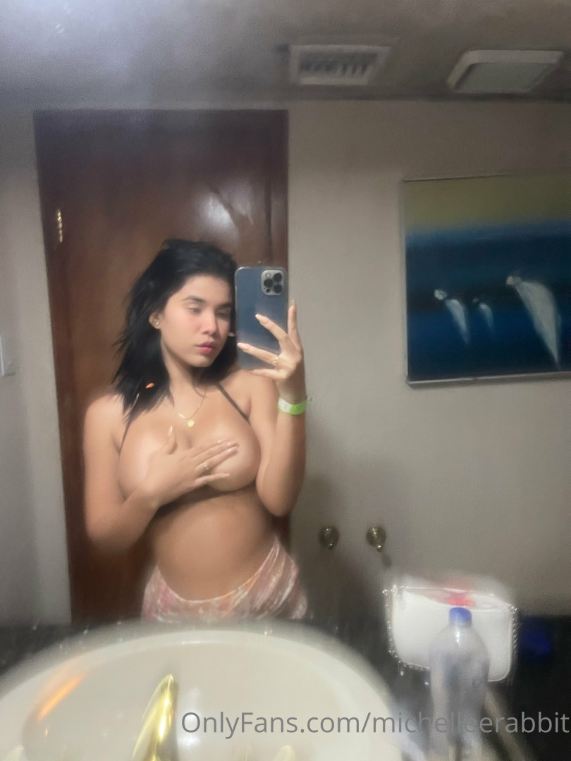Photo by michelleerabbit published on October 16,2023 07:01:18 - BestThots