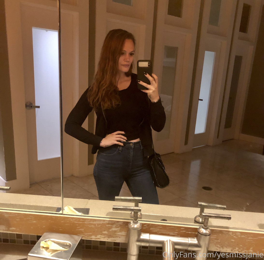 Photo by missjaniexo published on June 11,2023 20:08:13 - BestThots
