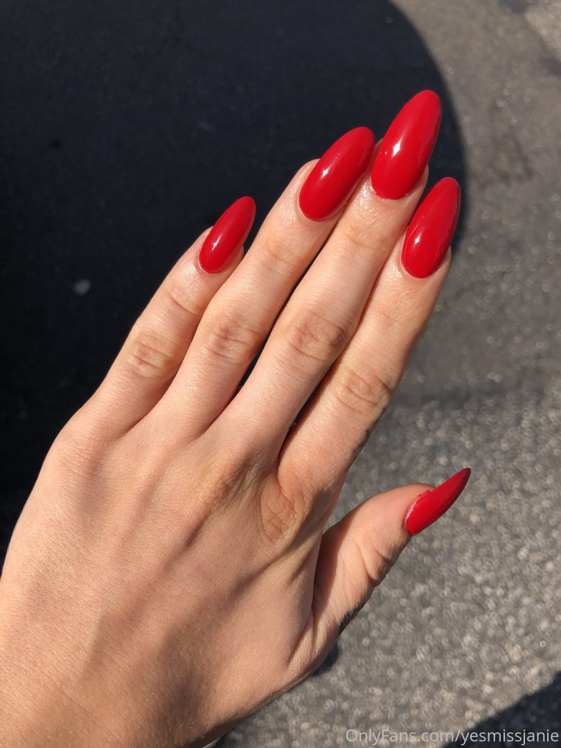 Photo by missjaniexo published on June 11,2023 20:08:41 - BestThots