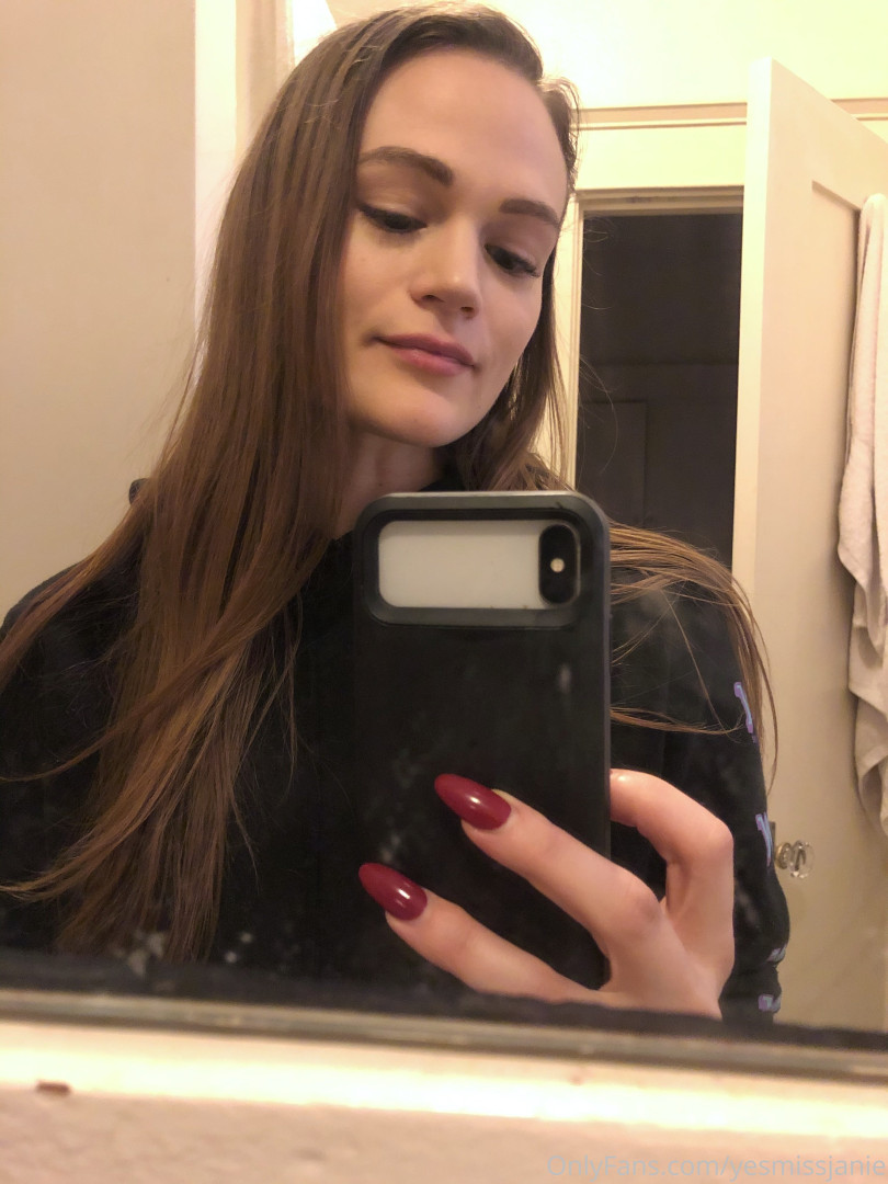 Photo by missjaniexo published on June 11,2023 20:09:50 - BestThots