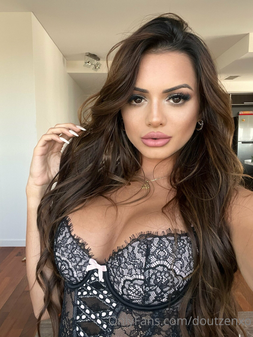 Photo by doutzenxo published on July 14,2023 00:00:26 - BestThots