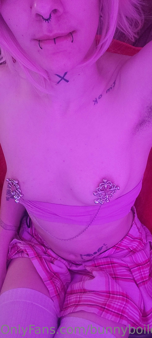 Photo by bunnyboilewd published on July 24,2023 12:09:46 - BestThots