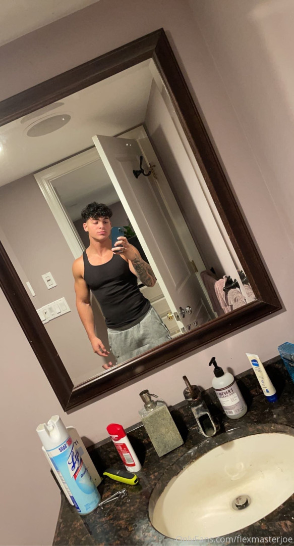 Photo by flexmasterjoe published on January 13,2024 12:01:11 - BestThots