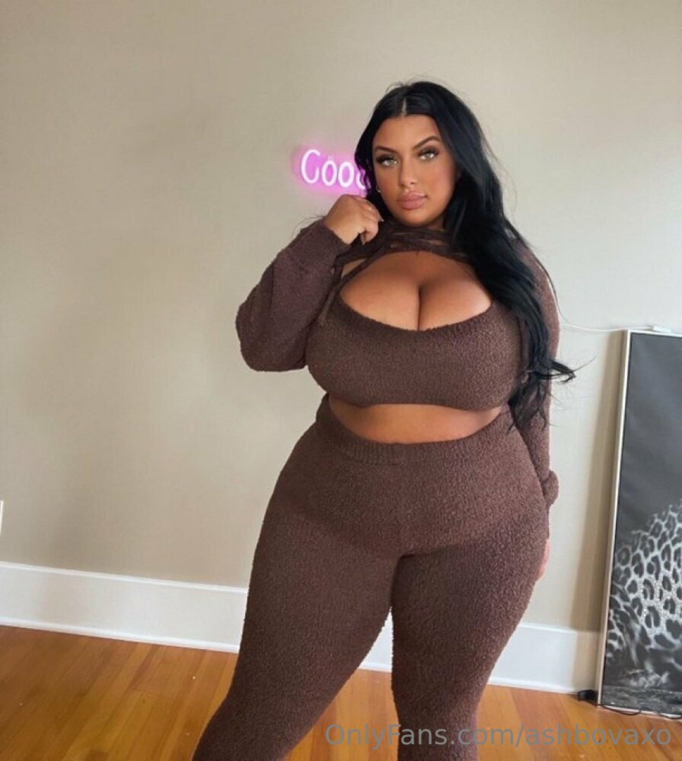 Photo by ashbovaxo published on May 30,2023 22:53:48 - BestThots
