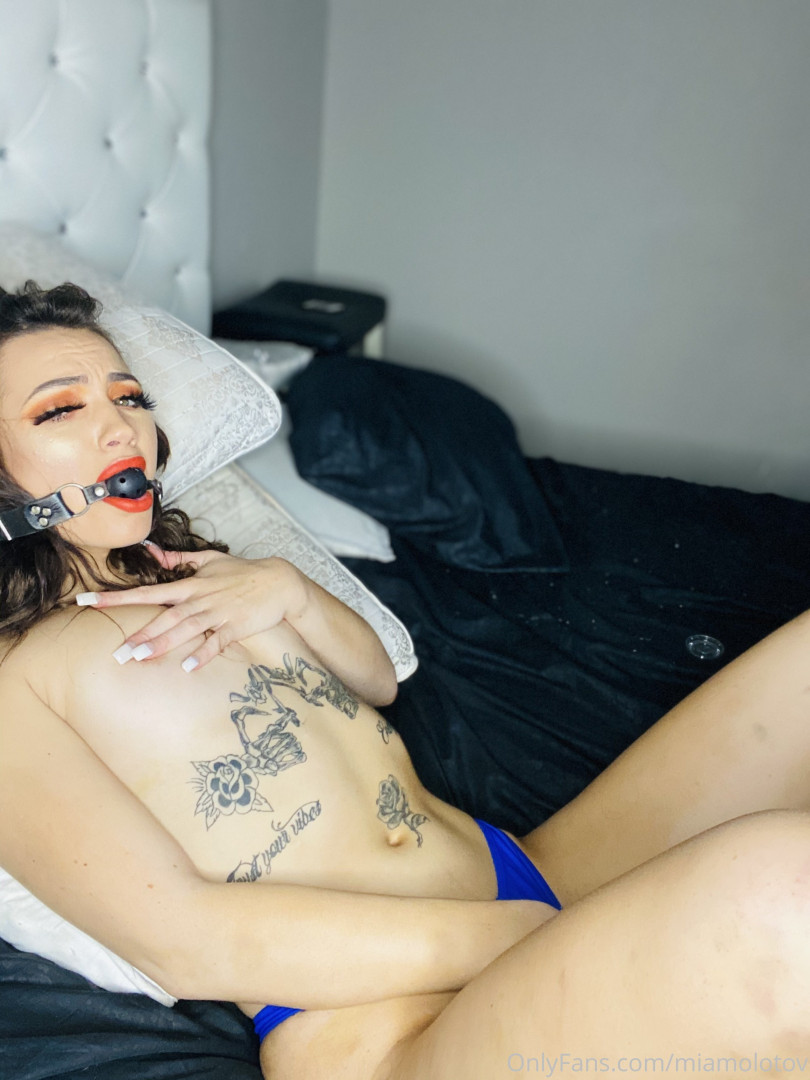 Photo by miamolotovxxx published on October 14,2023 08:05:11 - BestThots