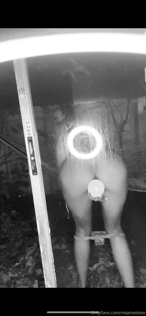 Photo by miamolotovxxx published on October 14,2023 12:00:55 - BestThots