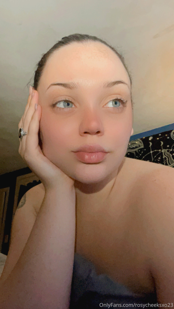 Photo by rosycheeksxo23 published on August 16,2023 08:09:51 - BestThots