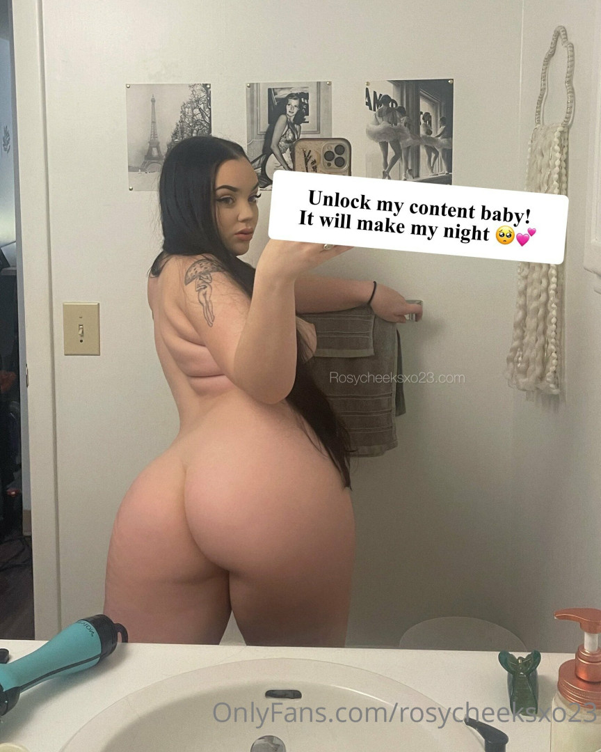 Photo by rosycheeksxo23 published on August 16,2023 11:34:56 - BestThots
