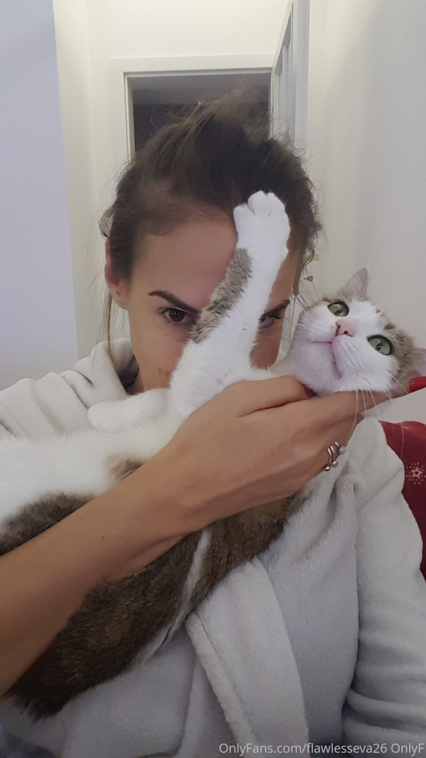 Photo by flawlesseva26 published on October 16,2023 14:27:17 - BestThots