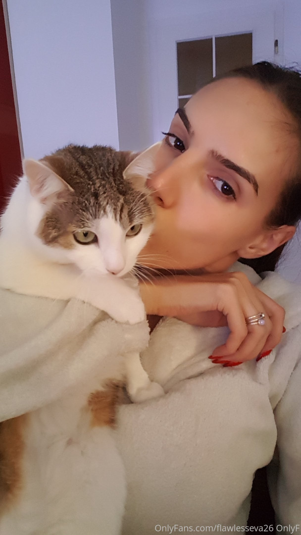 Photo by flawlesseva26 published on October 16,2023 14:27:49 - BestThots