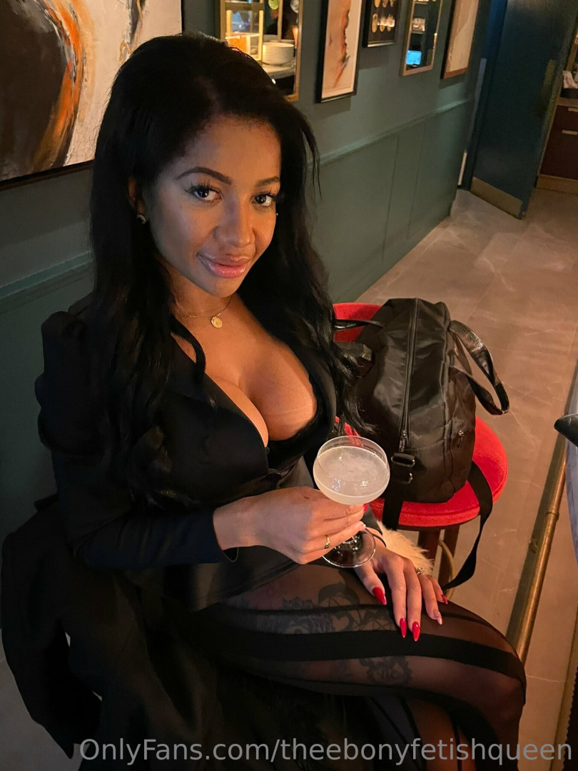 Photo by theebonyfetishqueen published on May 17,2023 01:54:21 - BestThots