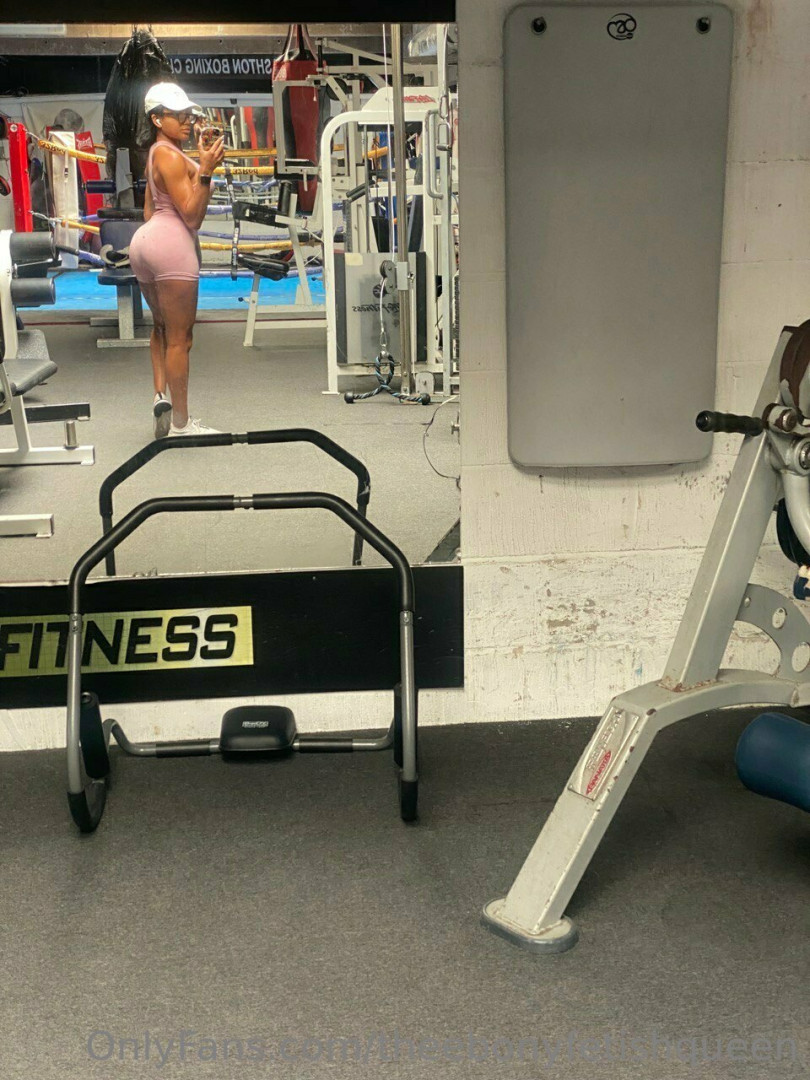 Photo by theebonyfetishqueen published on May 17,2023 01:54:23 - BestThots