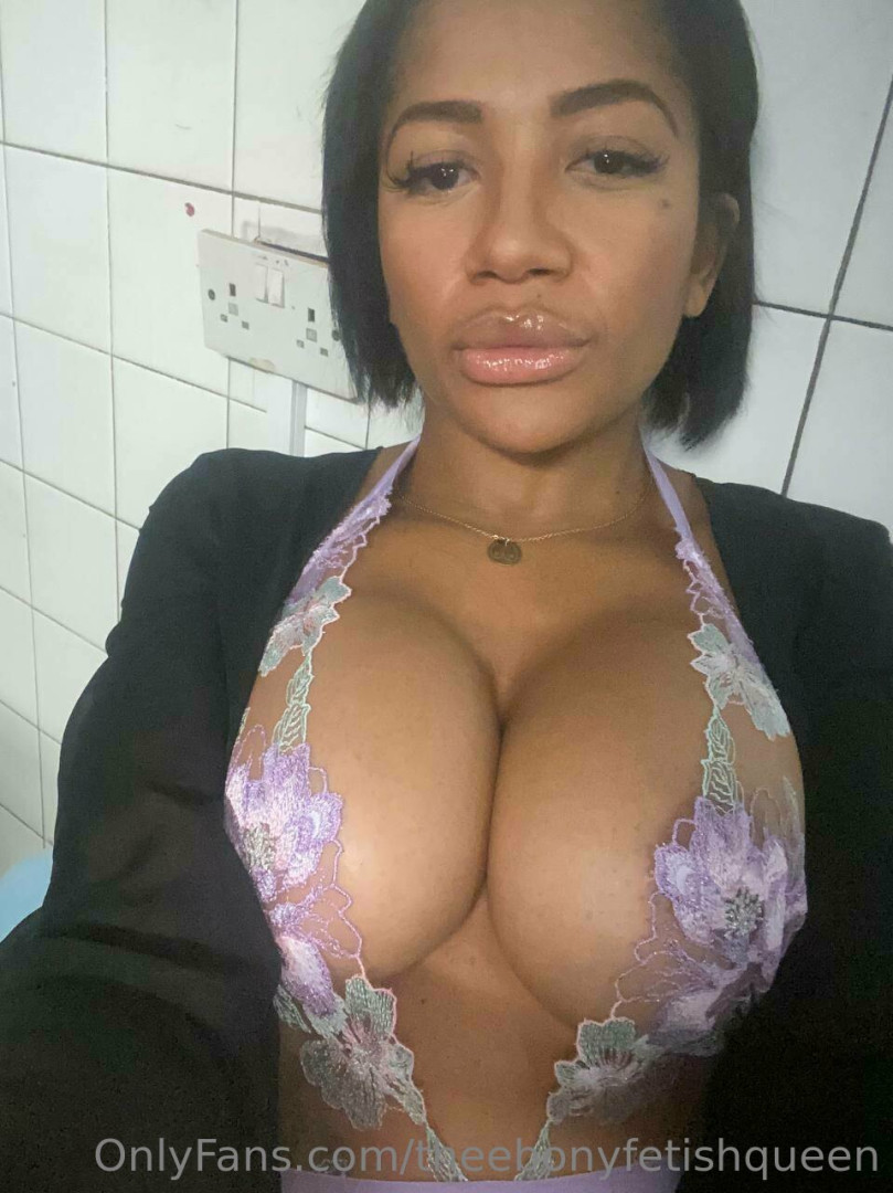 Photo by theebonyfetishqueen published on May 17,2023 01:54:25 - BestThots