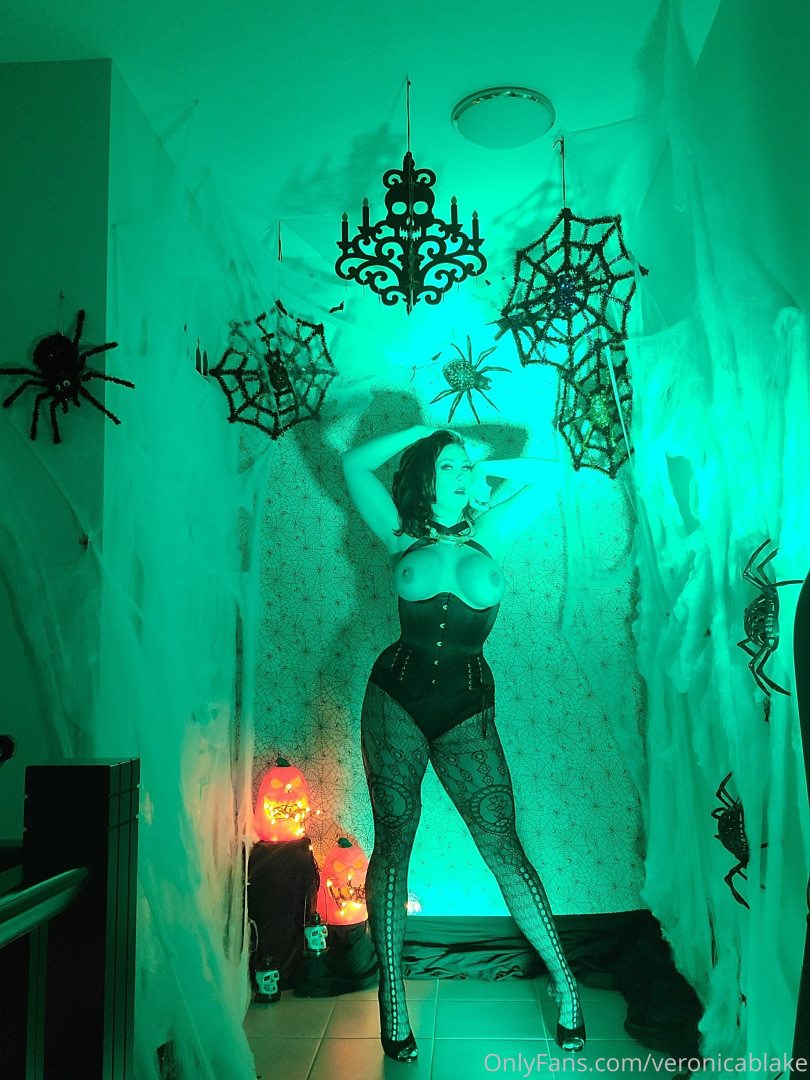 Photo by veronicablake published on May 16,2023 06:04:33 - BestThots