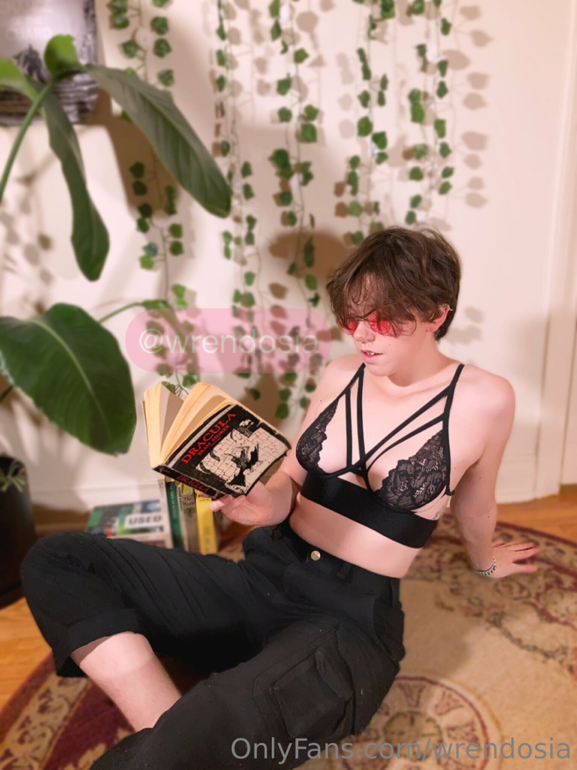 Photo by wrendosia published on May 15,2023 23:46:57 - BestThots