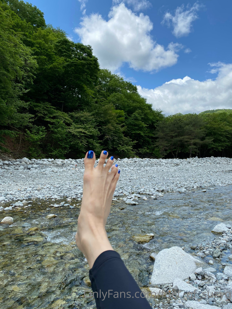Photo by feet_of_suzyq published on June 19,2023 07:08:07 - BestThots