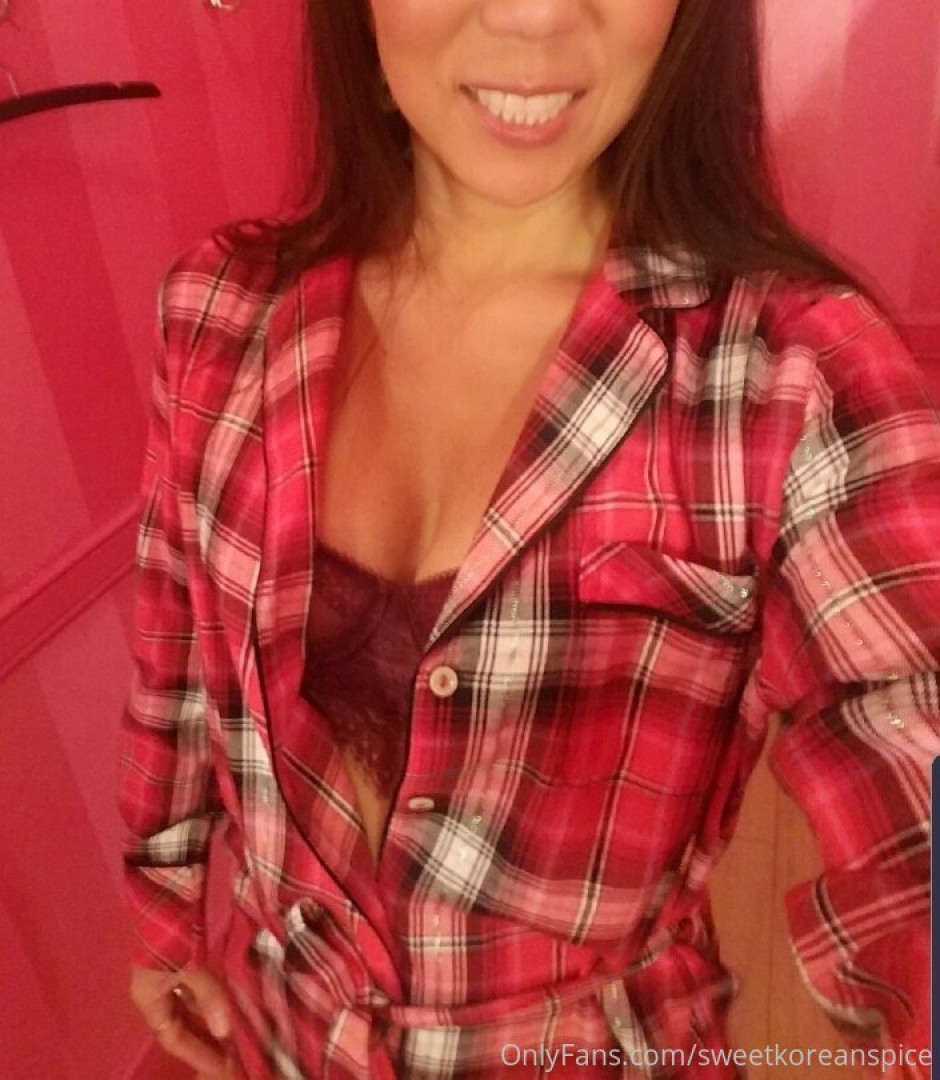 Photo by sweetkoreanspice published on June 24,2023 22:38:09 - BestThots