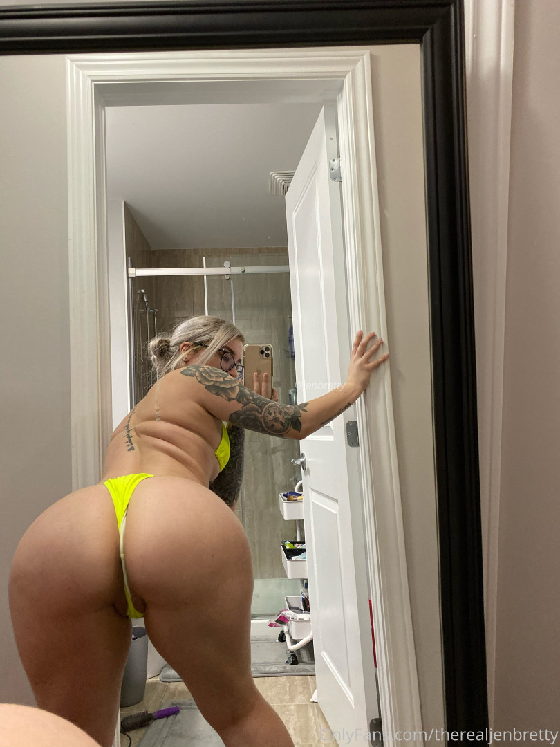 Photo by therealjenbretty published on August 11,2023 09:05:04 - BestThots