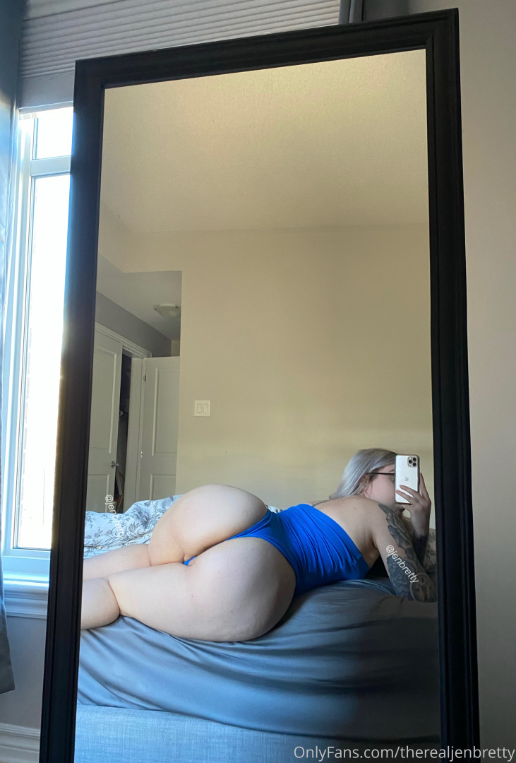 Photo by therealjenbretty published on August 11,2023 09:06:47 - BestThots