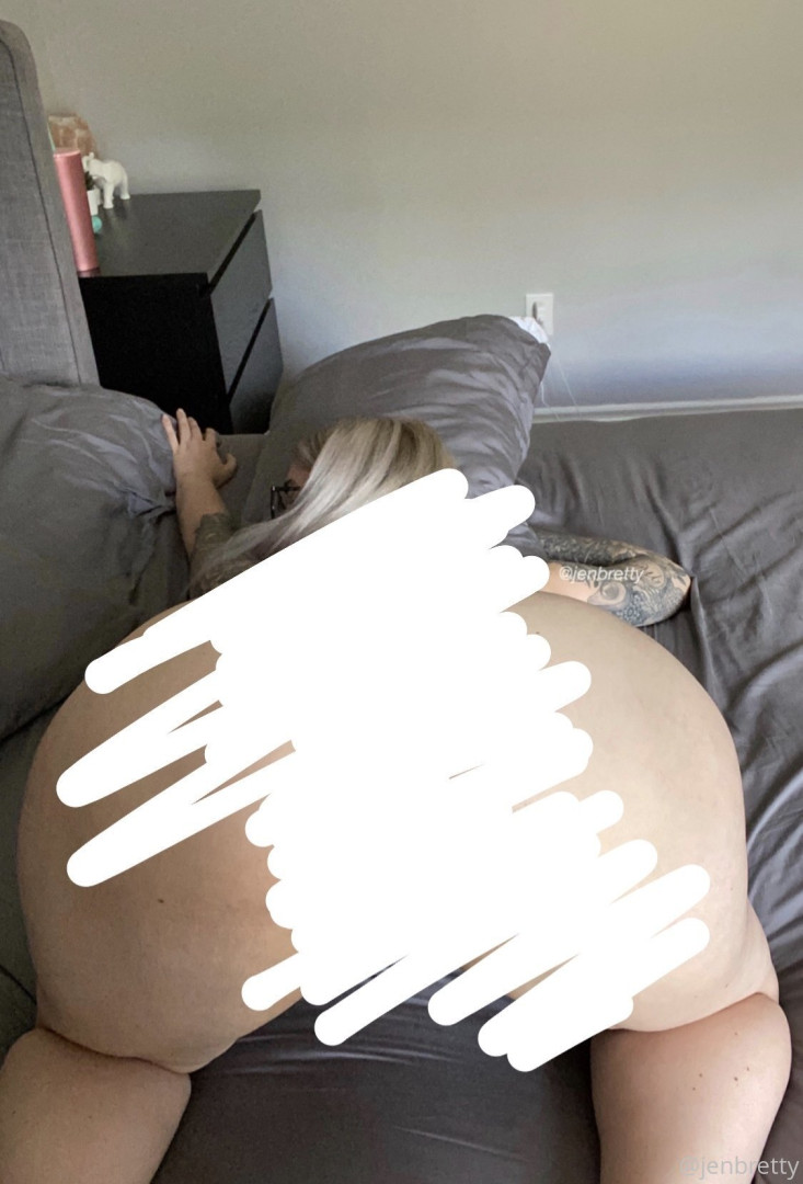 Photo by therealjenbretty published on October 16,2023 16:07:41 - BestThots