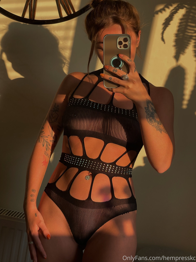 Photo by hempresskc published on October 16,2023 23:41:34 - BestThots